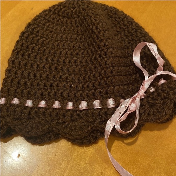 Girls crocheted beanies - Picture 4 of 4